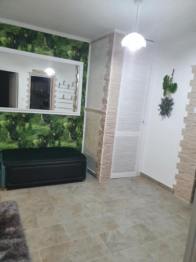 Apartament Tiron In Centru Orasului Gura Humorului Bagian luar foto