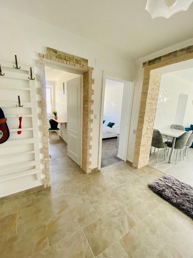 Apartament Tiron In Centru Orasului Gura Humorului Bagian luar foto